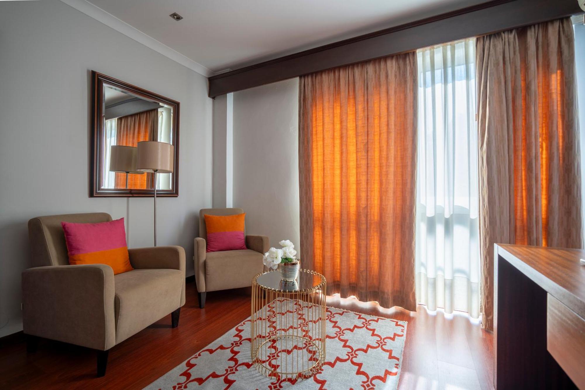 Hotel Onix Viseu Bagian luar foto