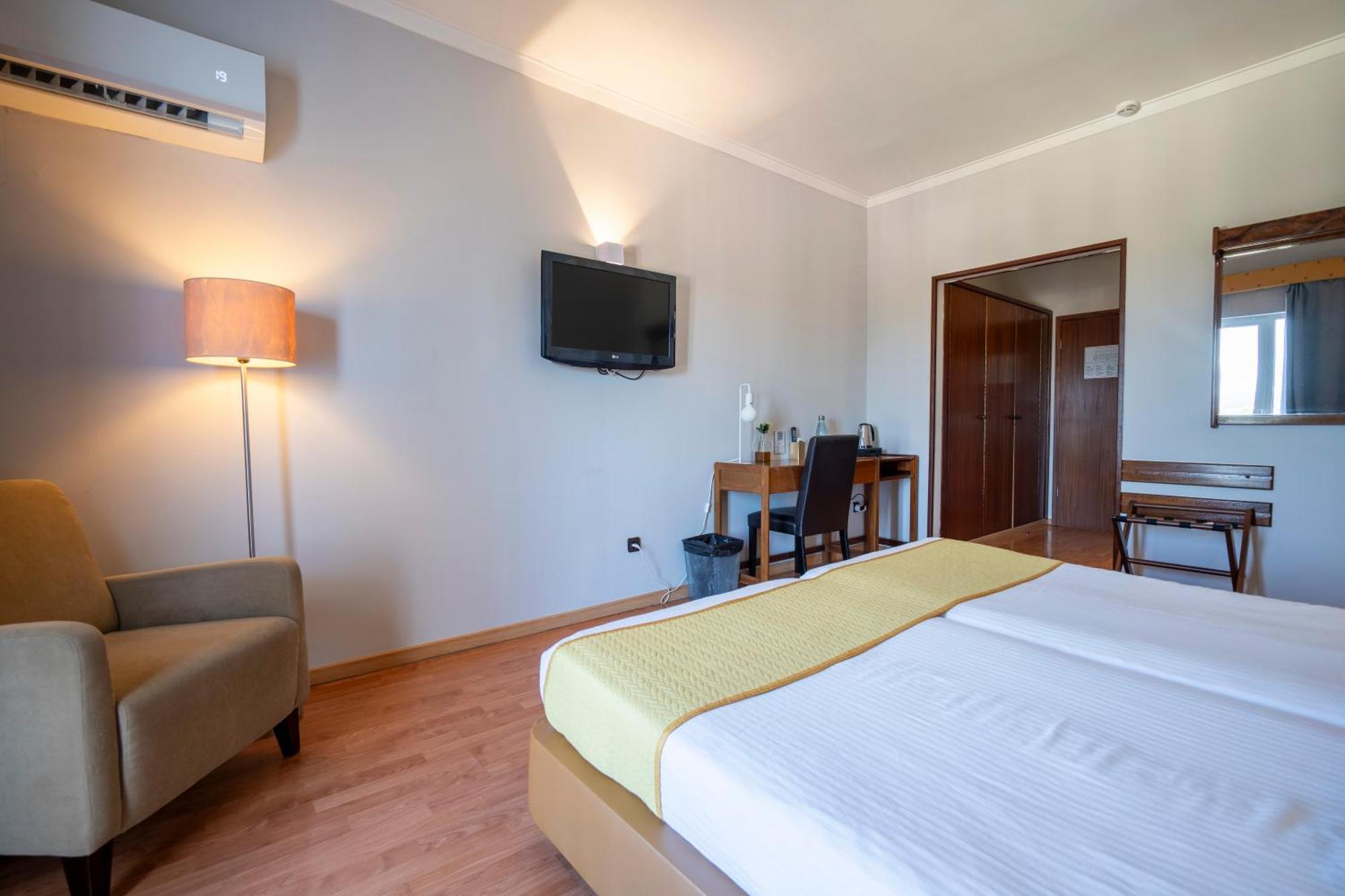 Hotel Onix Viseu Bagian luar foto